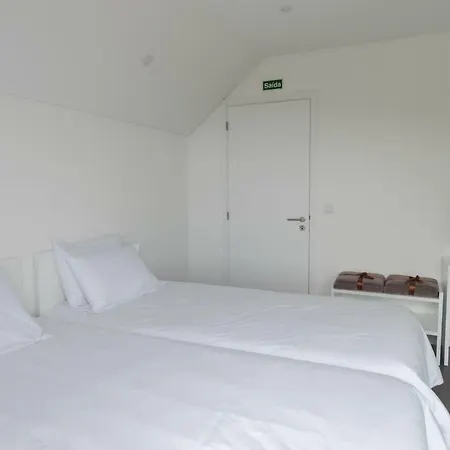 Portal Dos Vimes Al 게스트하우스 3*